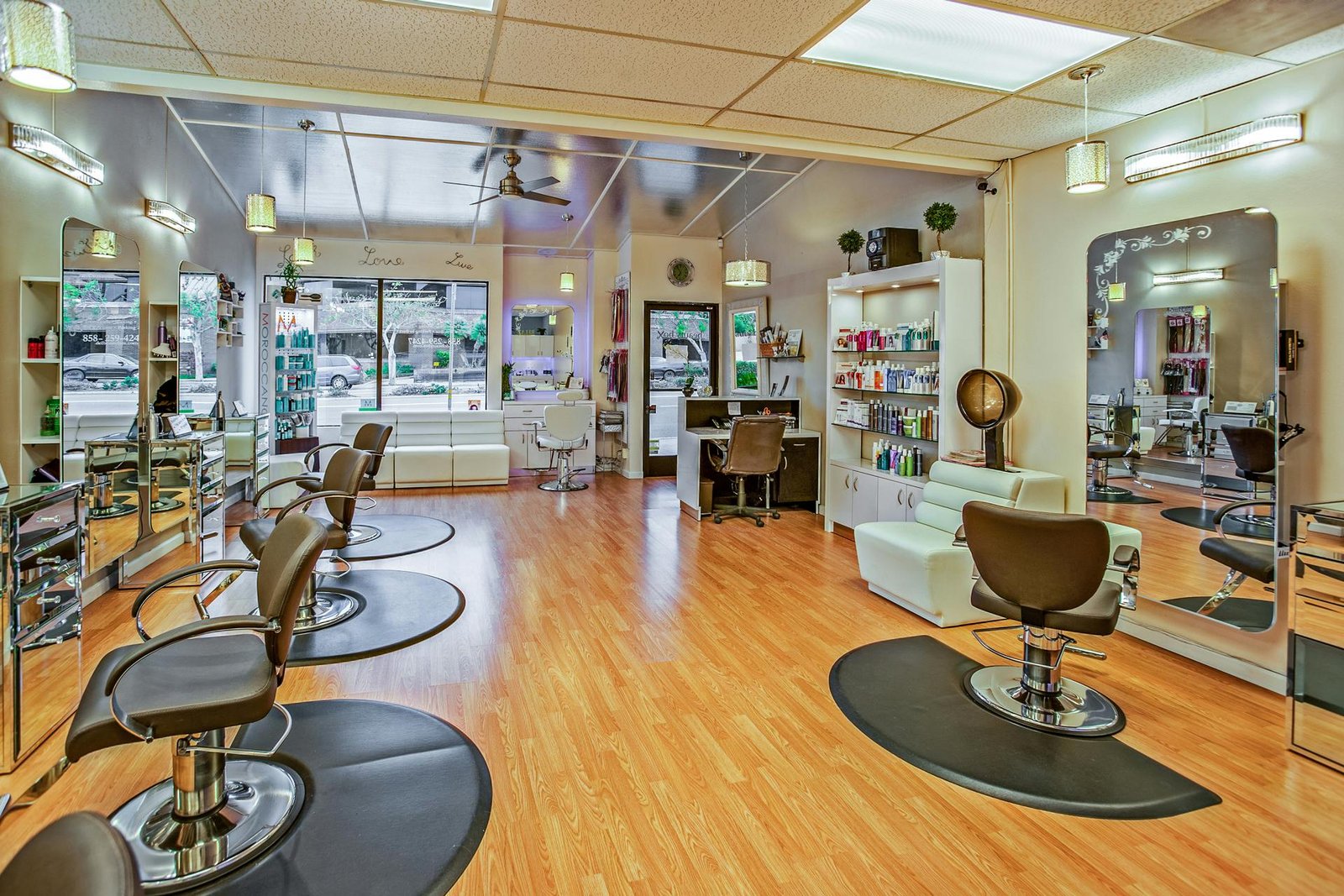 Salon